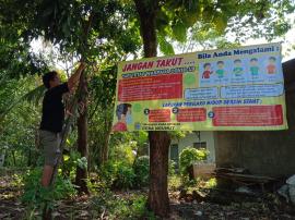 Tim Gugus Siaga Covid-19 melakukan Pemasangan himbauan